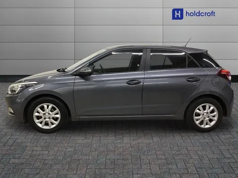 6 of 38 for Hyundai i20 1.2 SE 5dr - ZERO DEPOSIT FINANCE & CASHBACK AVAILABLE