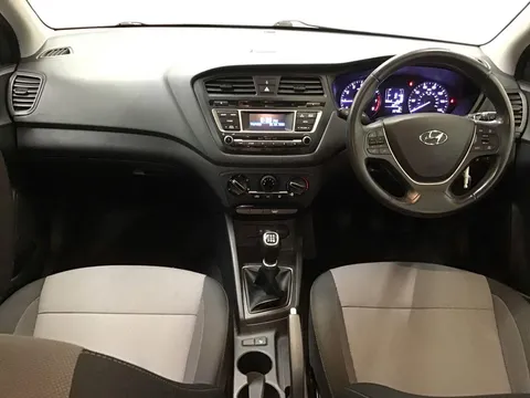 11 of 38 for Hyundai i20 1.2 SE 5dr - ZERO DEPOSIT FINANCE & CASHBACK AVAILABLE