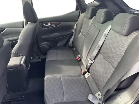 15 of 25 for Nissan Qashqai 1.5 dCi N-Connecta 5dr