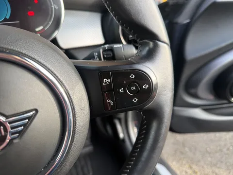 DA21BJX Mini Convertible 1.5 Cooper Exclusive 2dr Thumbnail #17