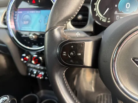 DA21BJX Mini Convertible 1.5 Cooper Exclusive 2dr Thumbnail #18