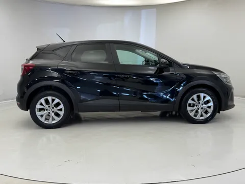 CF71UFN Renault Captur 1.3 TCE 140 Iconic 5dr EDC Thumbnail #5