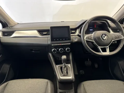 CF71UFN Renault Captur 1.3 TCE 140 Iconic 5dr EDC Thumbnail #11