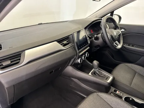 CF71UFN Renault Captur 1.3 TCE 140 Iconic 5dr EDC Thumbnail #12