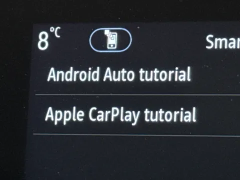 CF71UFN Renault Captur 1.3 TCE 140 Iconic 5dr EDC Thumbnail #24