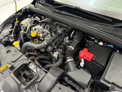 CF71UFN Renault Captur 1.3 TCE 140 Iconic 5dr EDC Thumbnail #28