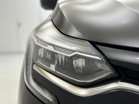 CF71UFN Renault Captur 1.3 TCE 140 Iconic 5dr EDC Thumbnail #31