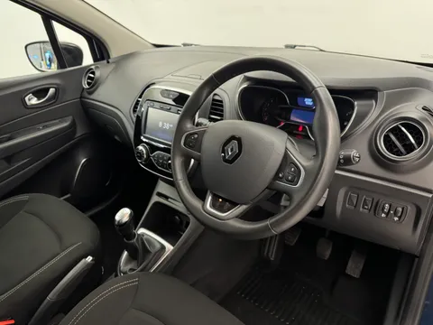 BO05CLK Renault Captur 0.9 TCE 90 Iconic 5dr Thumbnail #20
