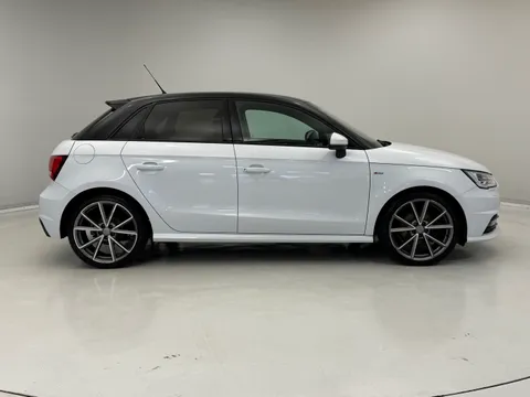 GL17UZY Audi A1 1.6 TDI Black Edition 5dr S Tronic Thumbnail #5