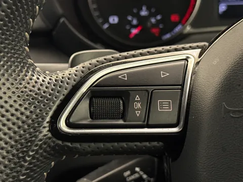 GL17UZY Audi A1 1.6 TDI Black Edition 5dr S Tronic Thumbnail #19