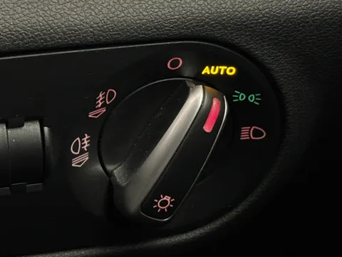 GL17UZY Audi A1 1.6 TDI Black Edition 5dr S Tronic Thumbnail #25