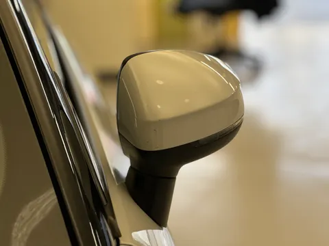 GL17UZY Audi A1 1.6 TDI Black Edition 5dr S Tronic Thumbnail #28