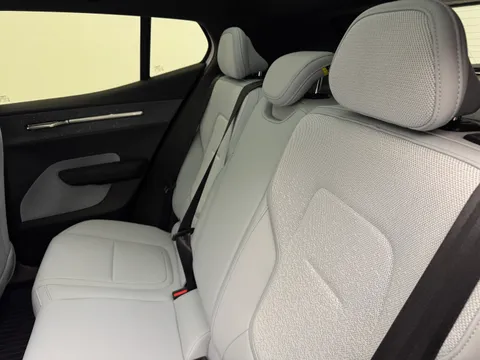 DU74WLP Volvo Ex30 315kW Twin Motor Performance Ultra 69kWh 5dr Auto Thumbnail #10