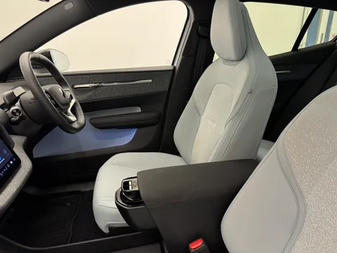 DU74WLP Volvo Ex30 315kW Twin Motor Performance Ultra 69kWh 5dr Auto Thumbnail #9