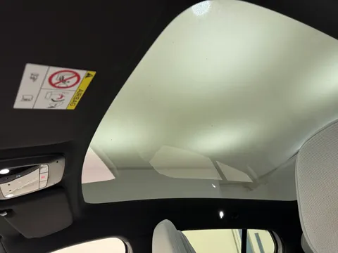 DU74WLP Volvo Ex30 315kW Twin Motor Performance Ultra 69kWh 5dr Auto Thumbnail #13