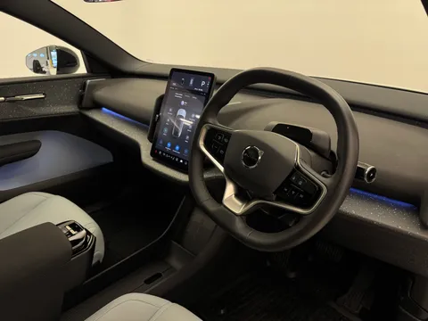 DU74WLP Volvo Ex30 315kW Twin Motor Performance Ultra 69kWh 5dr Auto Thumbnail #15