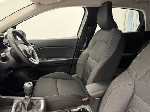 NG21HDE Renault Captur 1.3 TCE 140 Iconic 5dr Thumbnail #13