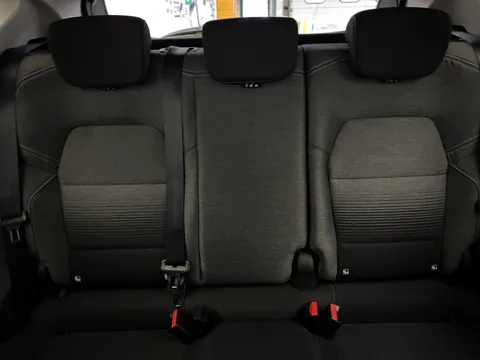 NG21HDE Renault Captur 1.3 TCE 140 Iconic 5dr Thumbnail #15