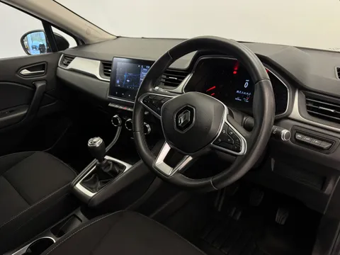NG21HDE Renault Captur 1.3 TCE 140 Iconic 5dr Thumbnail #19