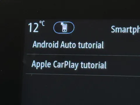 NG21HDE Renault Captur 1.3 TCE 140 Iconic 5dr Thumbnail #24
