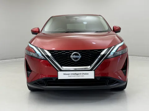 DL72BHD Nissan Qashqai 1.3 DiG-T MH 158 N-Connecta 5dr 4WD Xtronic Thumbnail #4