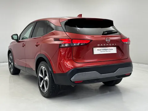 DL72BHD Nissan Qashqai 1.3 DiG-T MH 158 N-Connecta 5dr 4WD Xtronic Thumbnail #9