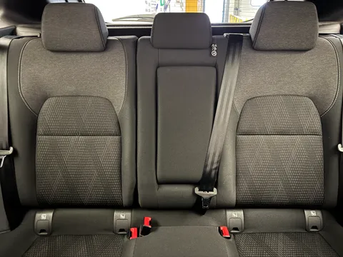 DL72BHD Nissan Qashqai 1.3 DiG-T MH 158 N-Connecta 5dr 4WD Xtronic Thumbnail #17