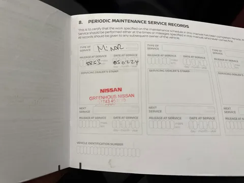 DL72BHD Nissan Qashqai 1.3 DiG-T MH 158 N-Connecta 5dr 4WD Xtronic Thumbnail #18