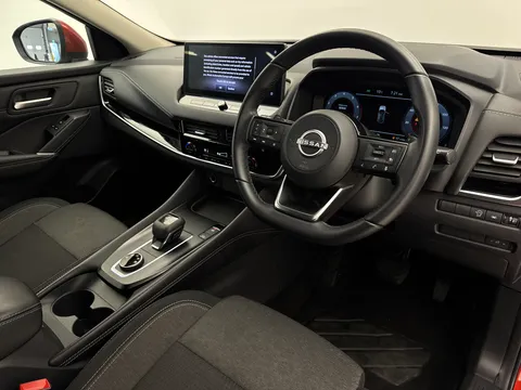 DL72BHD Nissan Qashqai 1.3 DiG-T MH 158 N-Connecta 5dr 4WD Xtronic Thumbnail #21