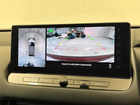 DL72BHD Nissan Qashqai 1.3 DiG-T MH 158 N-Connecta 5dr 4WD Xtronic Thumbnail #26