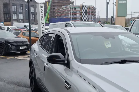 26 of 40 for Renault ARKANA 1.6 E-TECH Hybrid 145 R.S. Line 5dr Auto