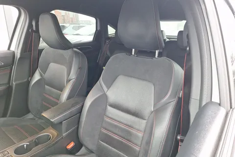 28 of 40 for Renault ARKANA 1.6 E-TECH Hybrid 145 R.S. Line 5dr Auto