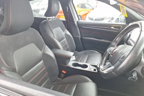 33 of 40 for Renault ARKANA 1.6 E-TECH Hybrid 145 R.S. Line 5dr Auto