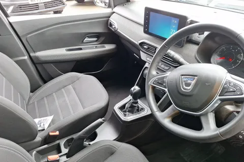 BD21MXE Dacia Sandero 1.0 TCe Comfort 5dr CVT Thumbnail #13