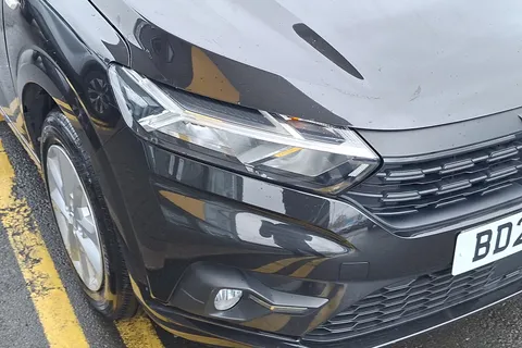 BD21MXE Dacia Sandero 1.0 TCe Comfort 5dr CVT Thumbnail #14