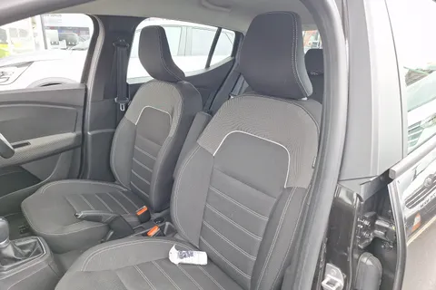 BD21MXE Dacia Sandero 1.0 TCe Comfort 5dr CVT Thumbnail #27