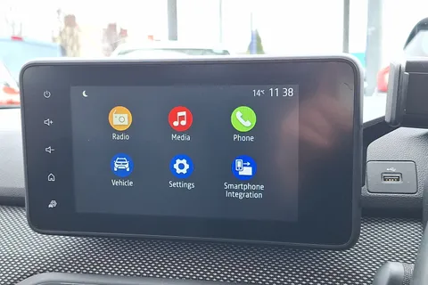 BD21MXE Dacia Sandero 1.0 TCe Comfort 5dr CVT Thumbnail #37