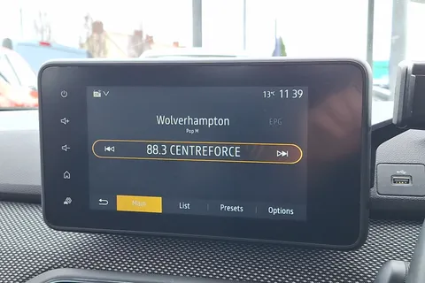 BD21MXE Dacia Sandero 1.0 TCe Comfort 5dr CVT Thumbnail #39