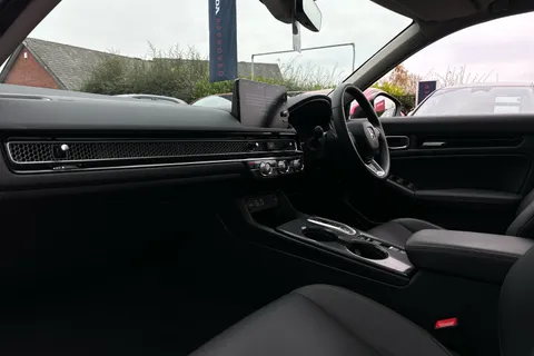 MV24UBE Honda Civic 2.0 eHEV Advance 5dr CVT Thumbnail #2