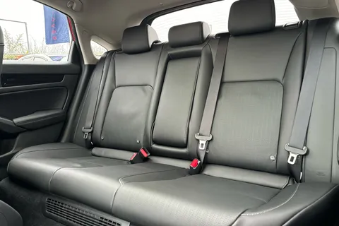 MV24UBE Honda Civic 2.0 eHEV Advance 5dr CVT Thumbnail #8