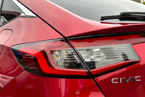 MV24UBE Honda Civic 2.0 eHEV Advance 5dr CVT Thumbnail #16