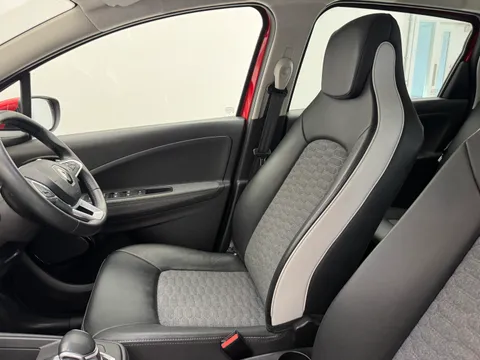 BK22UKJ Renault Zoe 100kW GT Edition R135 50kWh Rapid Charge 5dr Auto Thumbnail #13