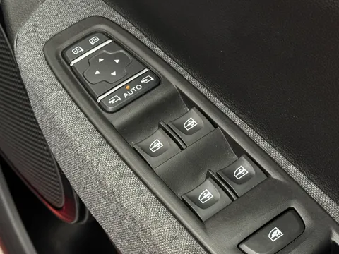 BK22UKJ Renault Zoe 100kW GT Edition R135 50kWh Rapid Charge 5dr Auto Thumbnail #19