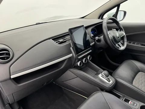 LV71NVS Renault Zoe 100kW GT Line R135 50kWh Rapid Charge 5dr Auto Thumbnail #9