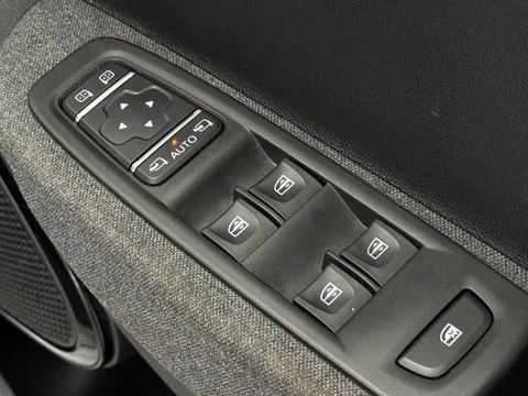 LV71NVS Renault Zoe 100kW GT Line R135 50kWh Rapid Charge 5dr Auto Thumbnail #19