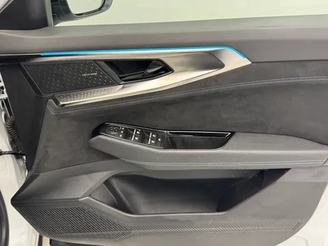 WG73SRO Renault Austral E-Tech FHEV Iconic Esprit Alpine 5dr Auto 4C Thumbnail #14