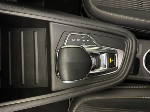 YY73UOH Renault Captur 1.6 E-Tech Plug-in hybrid 160 Engineered 5dr Auto Thumbnail #14