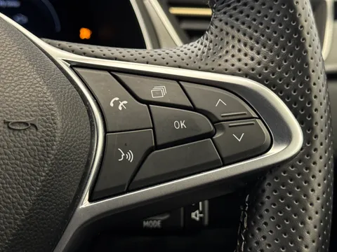 YY73UOH Renault Captur 1.6 E-Tech Plug-in hybrid 160 Engineered 5dr Auto Thumbnail #21