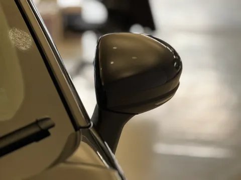 YY73UOH Renault Captur 1.6 E-Tech Plug-in hybrid 160 Engineered 5dr Auto Thumbnail #30