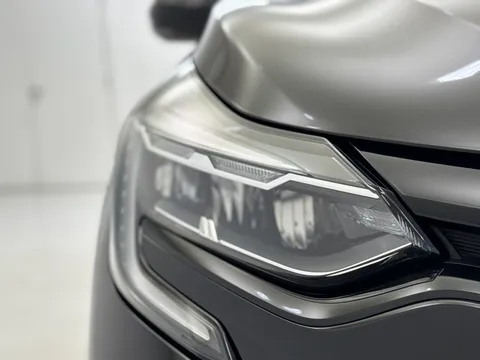 YY73UOH Renault Captur 1.6 E-Tech Plug-in hybrid 160 Engineered 5dr Auto Thumbnail #31